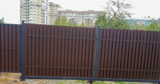 Купить распашные ворота из штакетника Реж, цена от 2724 руб.
