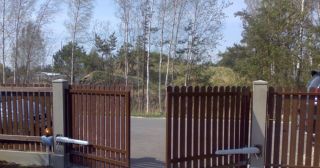 Купить распашные ворота из штакетника Реж, цена от 2724 руб.